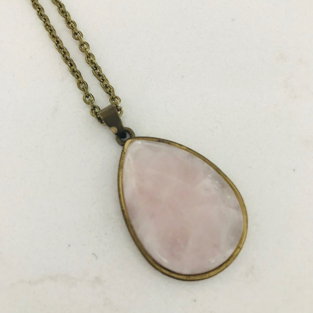 • Pink teardrop stone necklace •